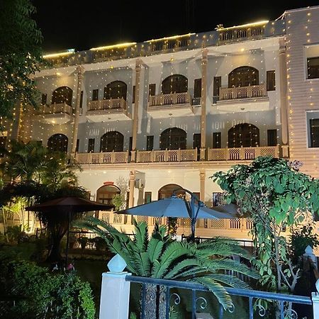 Hotel Fort View Tikamgarh エクステリア 写真