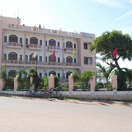 Hotel Fort View Tikamgarh エクステリア 写真