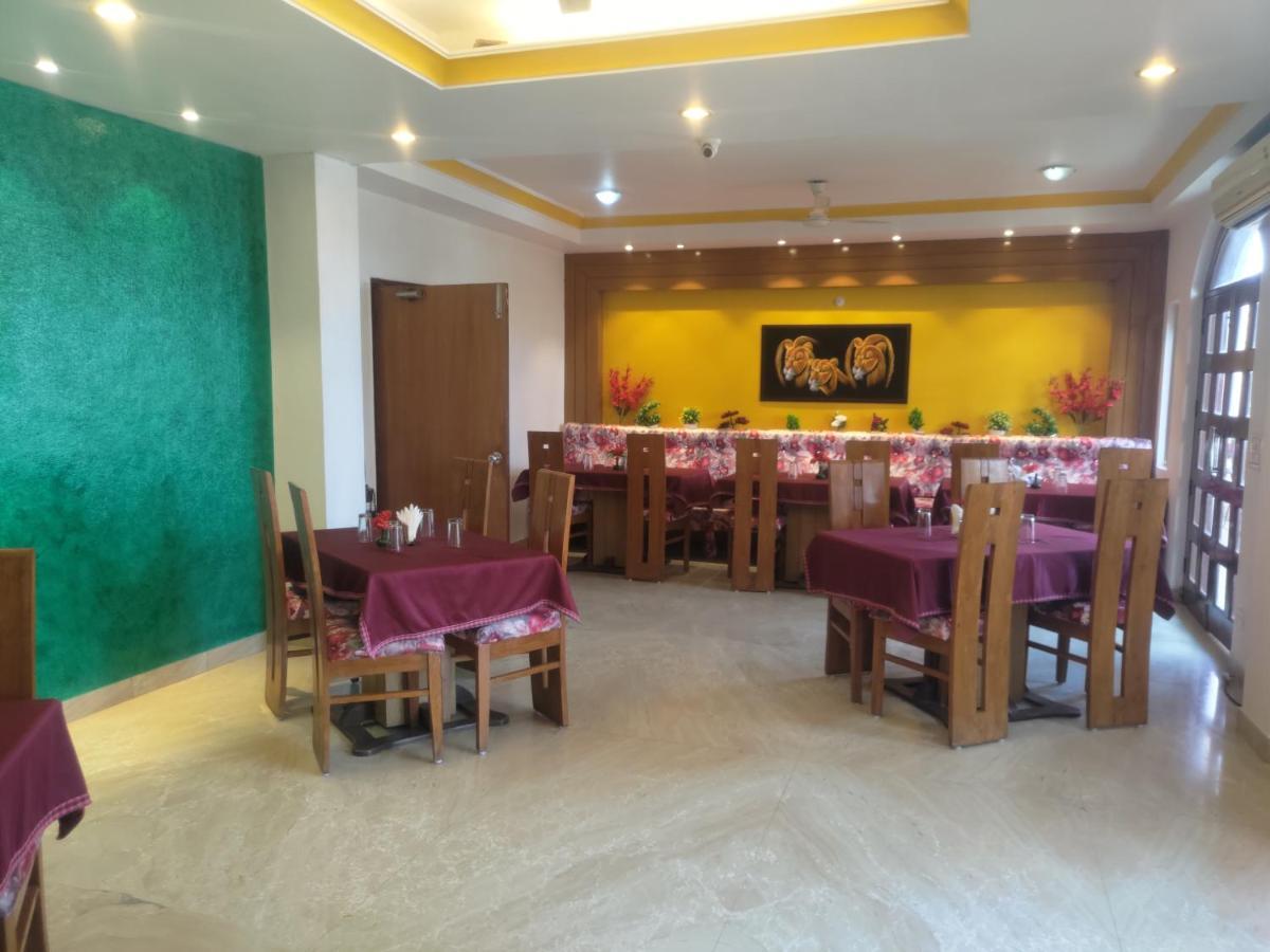 Hotel Fort View Tikamgarh エクステリア 写真