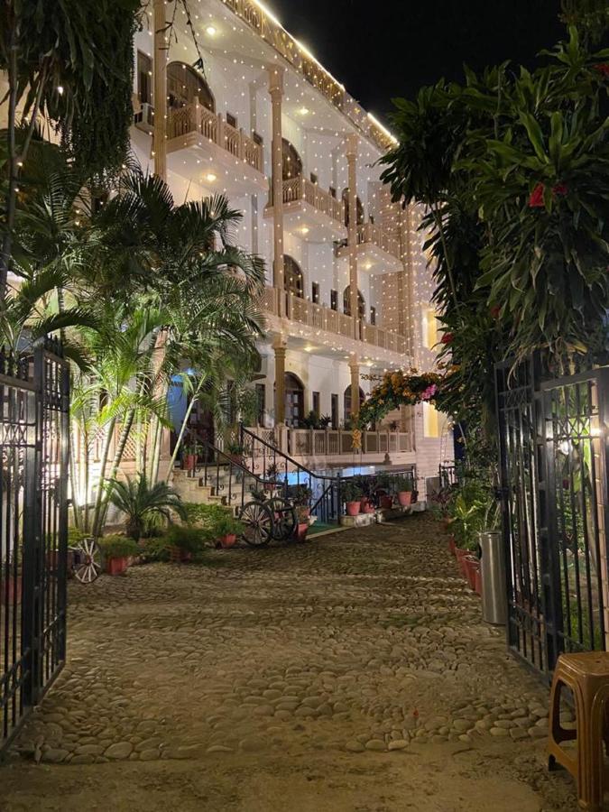 Hotel Fort View Tikamgarh エクステリア 写真